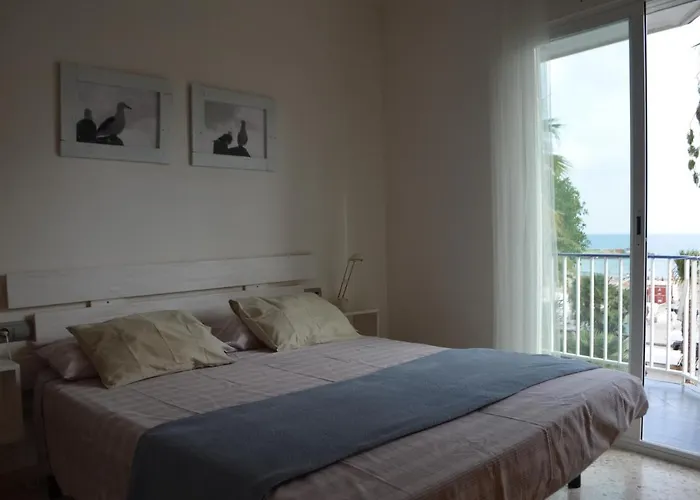 Seafront Apartment *